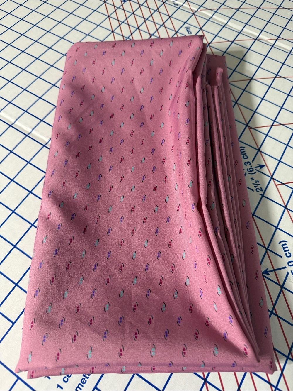 Vintage 1980s Mauve Pink Ditsy Geometric Dress Fabric 2 2/3 Yds x 60”